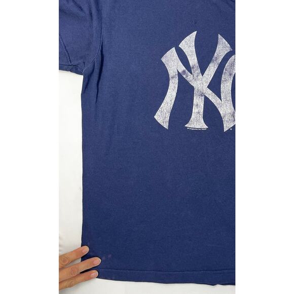 MLB Genuine Merchandise New York Yankees T-shirt Size M Pre-Owned fair condition - Picture 5 of 6